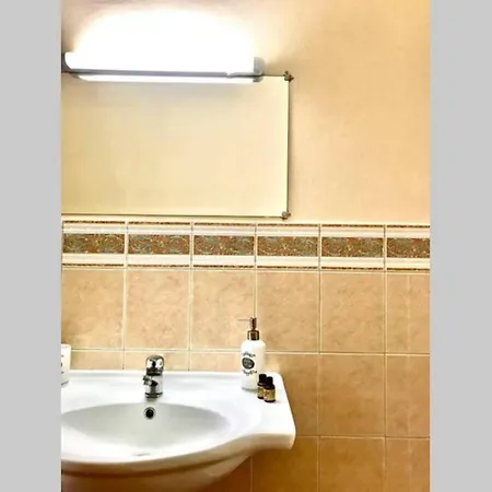 Apartament Elais Barbati