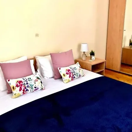 Apartament Elais